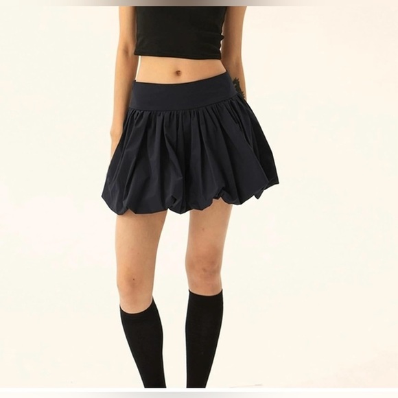 PROJECT REBEL Bubble Hem Mini Pleated Skirt - Picture 2 of 10